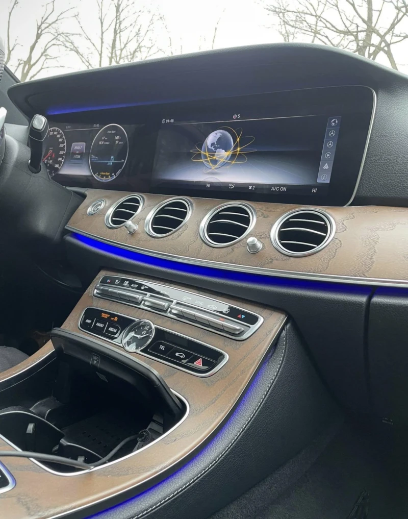 Mercedes-Benz E 300 BURMESTER * * CLEAN CARFAX * * АВТО КРЕДИТ * * , снимка 6 - Автомобили и джипове - 53094732