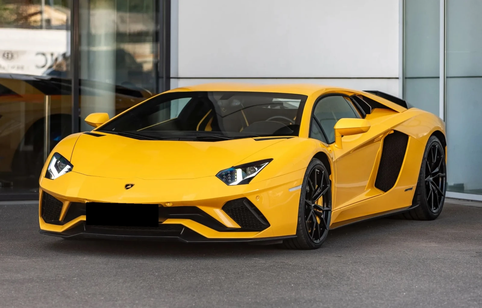 Lamborghini Aventador S Coupe 6.5 V12 4WD - изображение 3