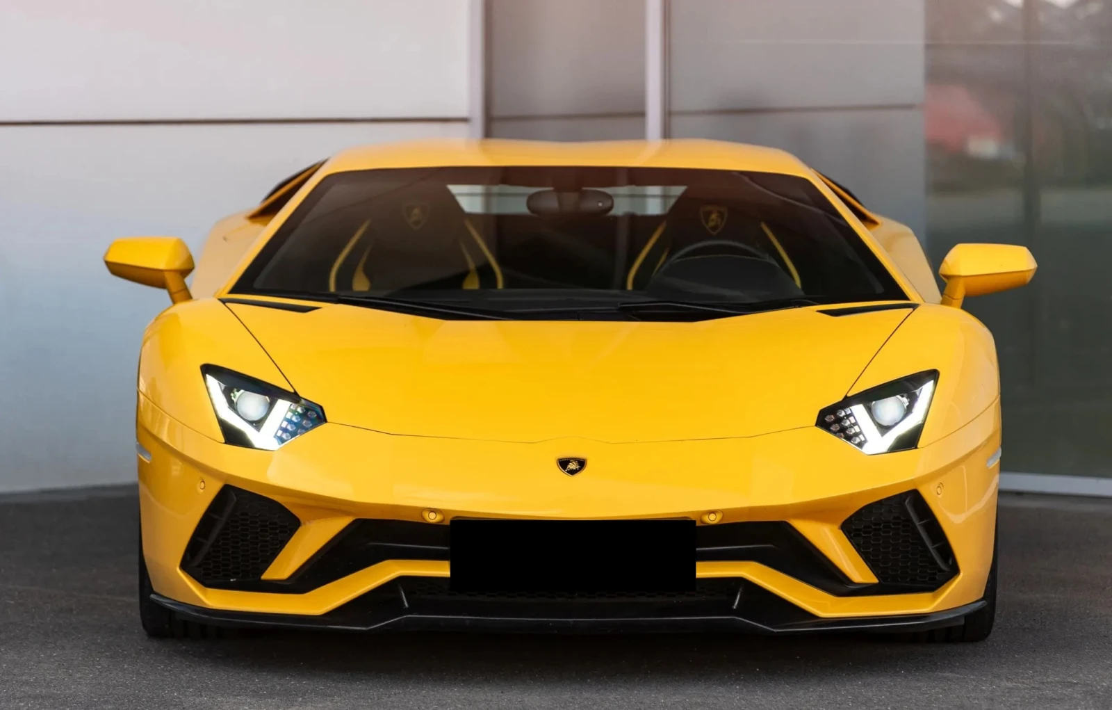 Lamborghini Aventador S Coupe 6.5 V12 4WD - изображение 2