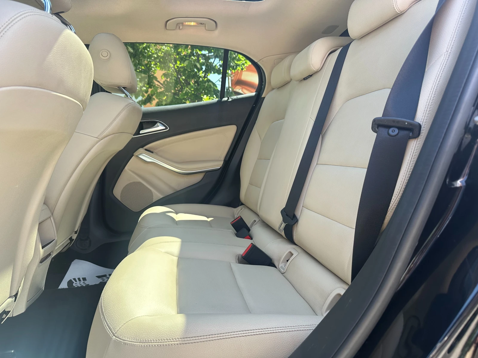 Mercedes-Benz GLA 180 CDI 109к.с. Автоматик/EURO 6B - изображение 9