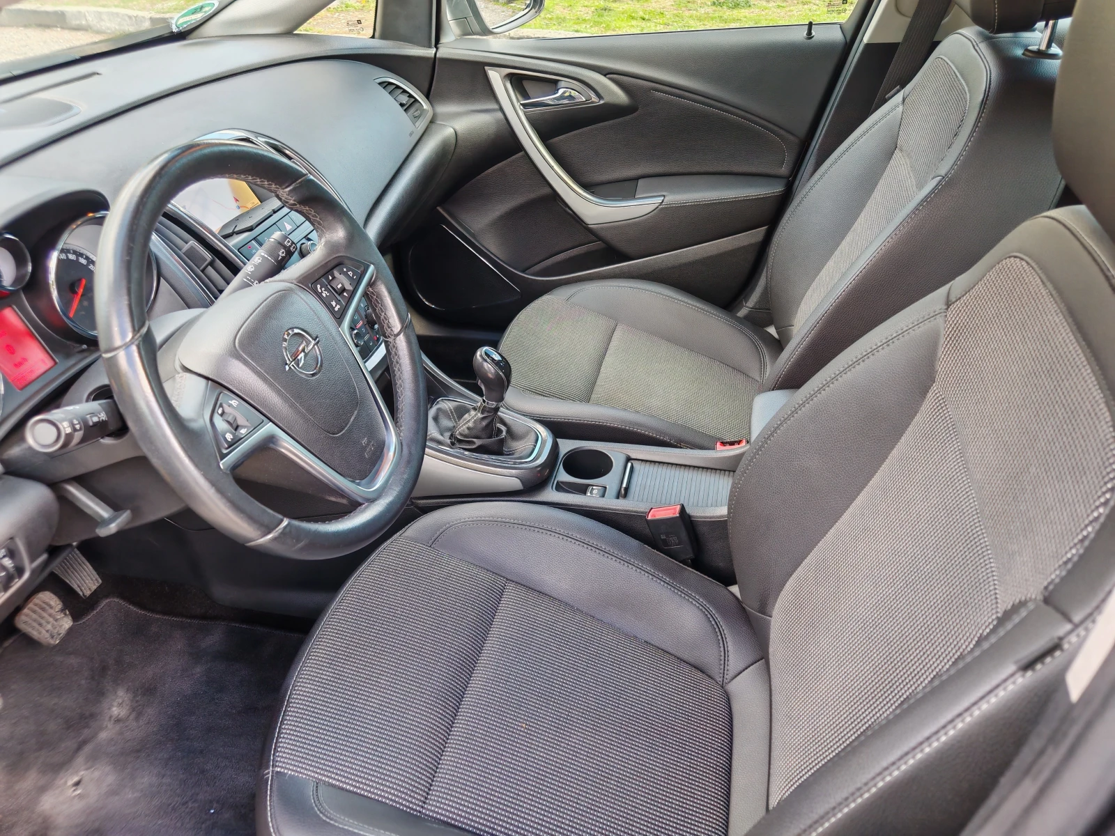 Opel Astra 1.4 ФАБРИЧНА ГАЗ - изображение 9
