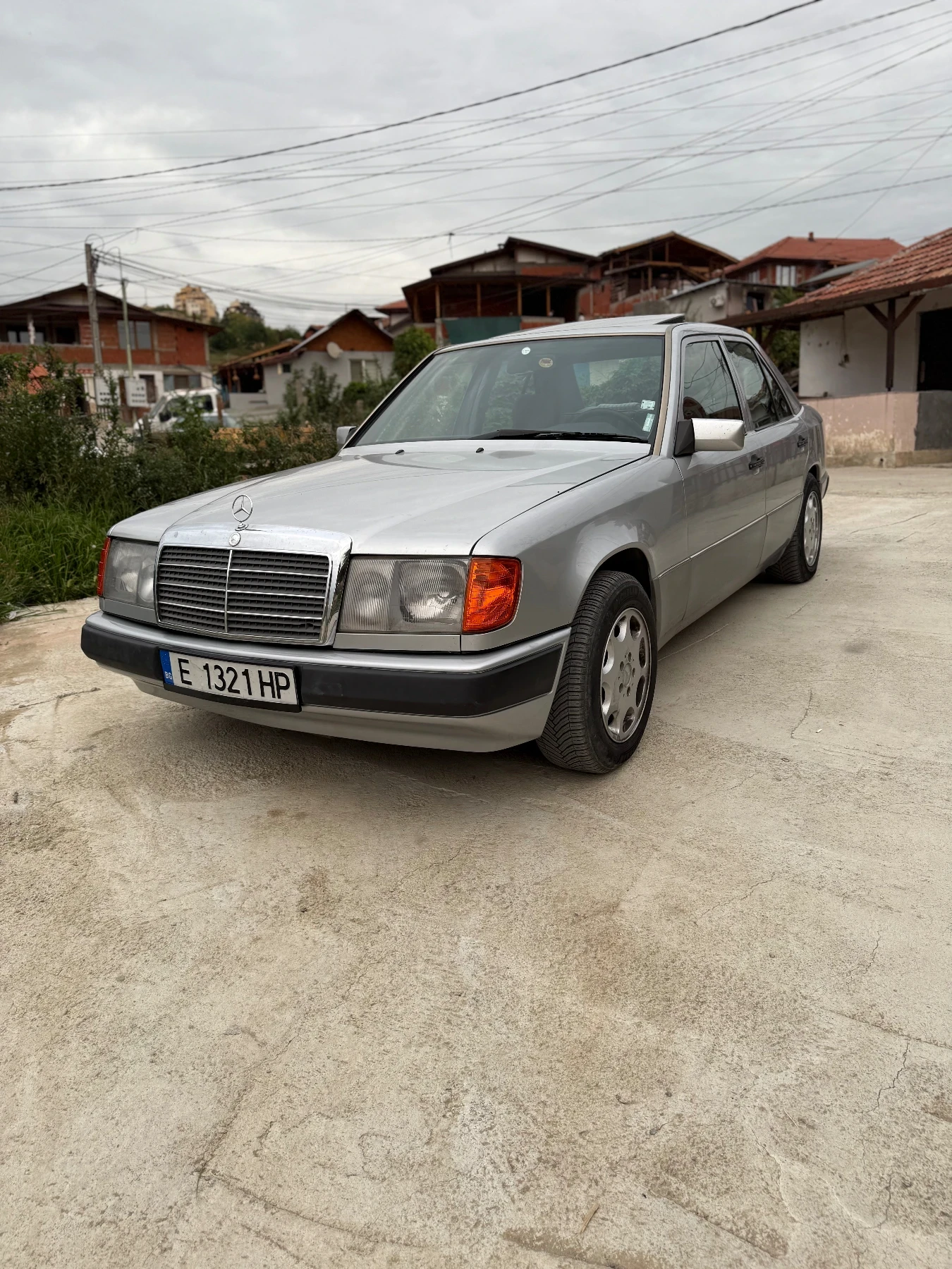 Mercedes-Benz 124  - изображение 2