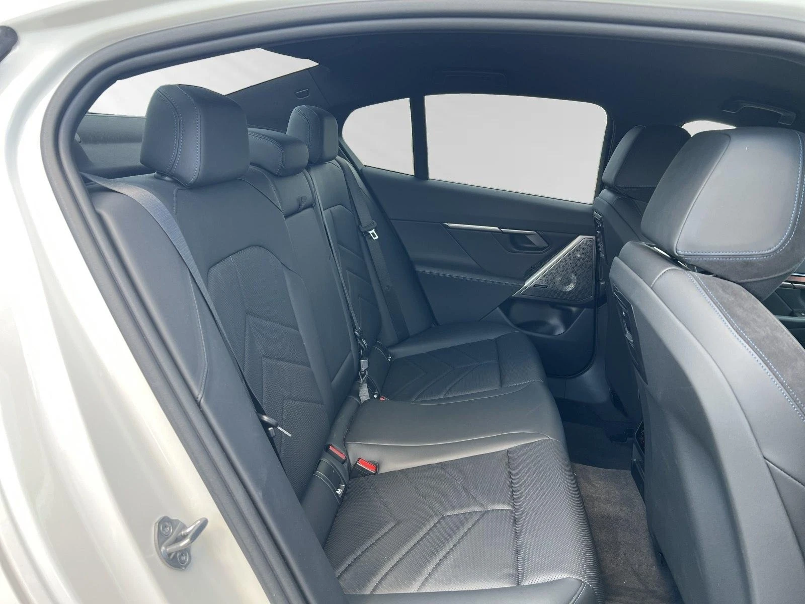 BMW i5 eDrive40/ M-SPORT/ B&W/ 360/ LED/ SHADOW LINE/  | Mobile.bg   12