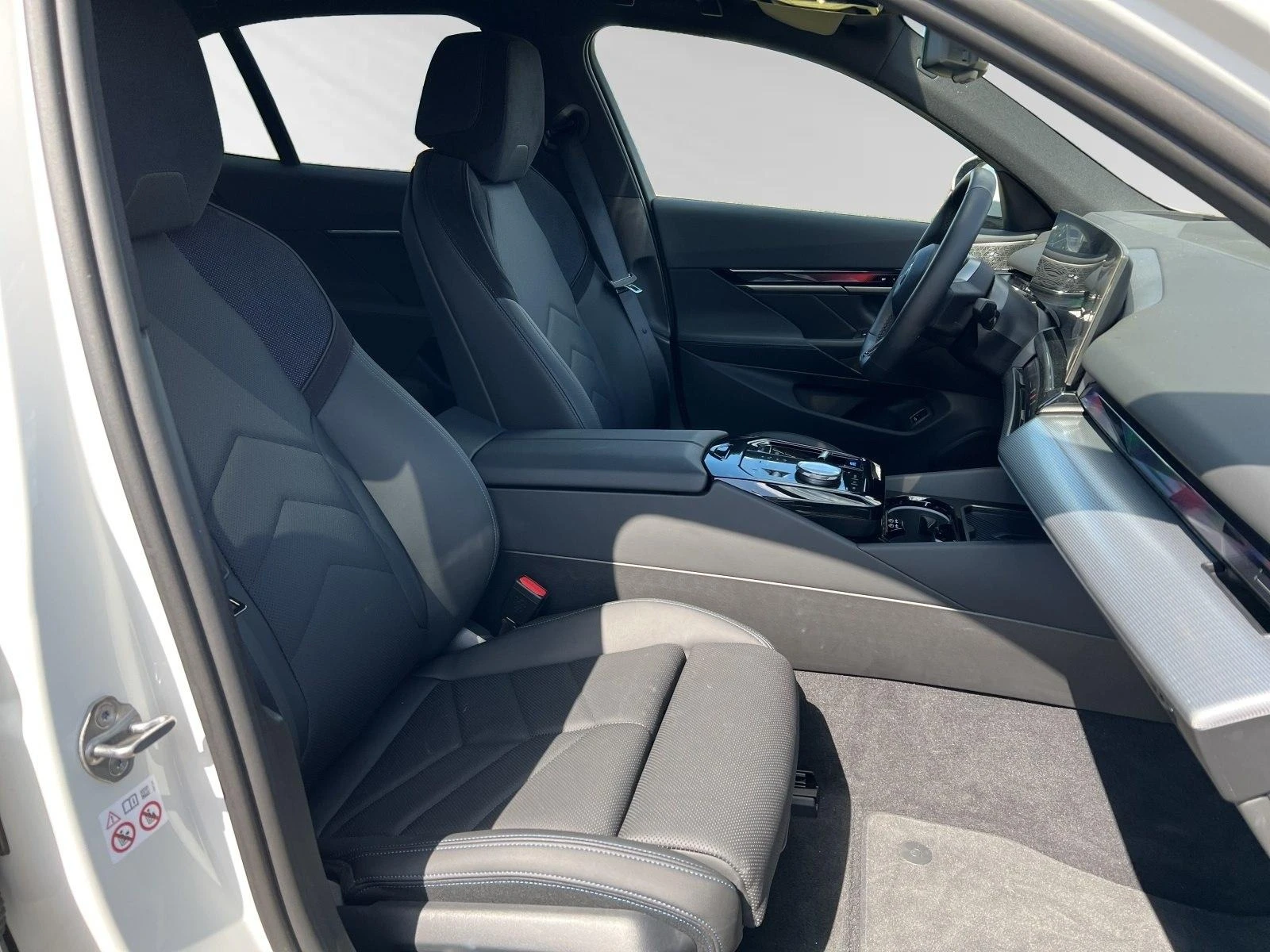 BMW i5 eDrive40/ M-SPORT/ B&W/ 360/ LED/ SHADOW LINE/  | Mobile.bg   11