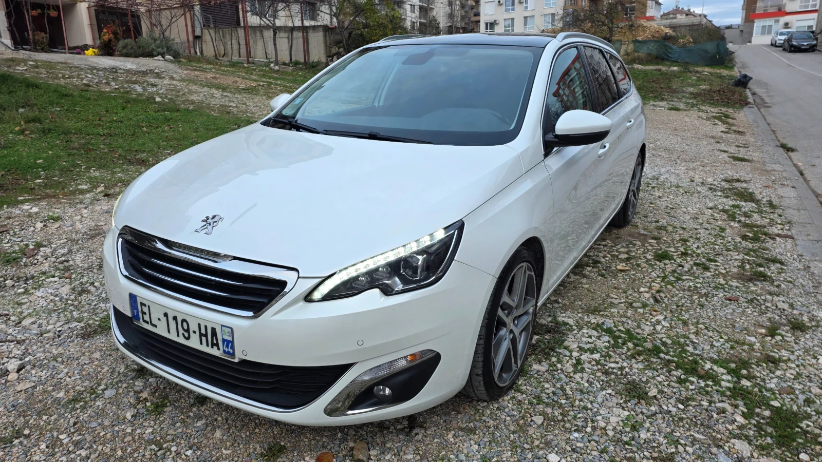 Peugeot 308 2.0 Автоматик Allure  - изображение 3