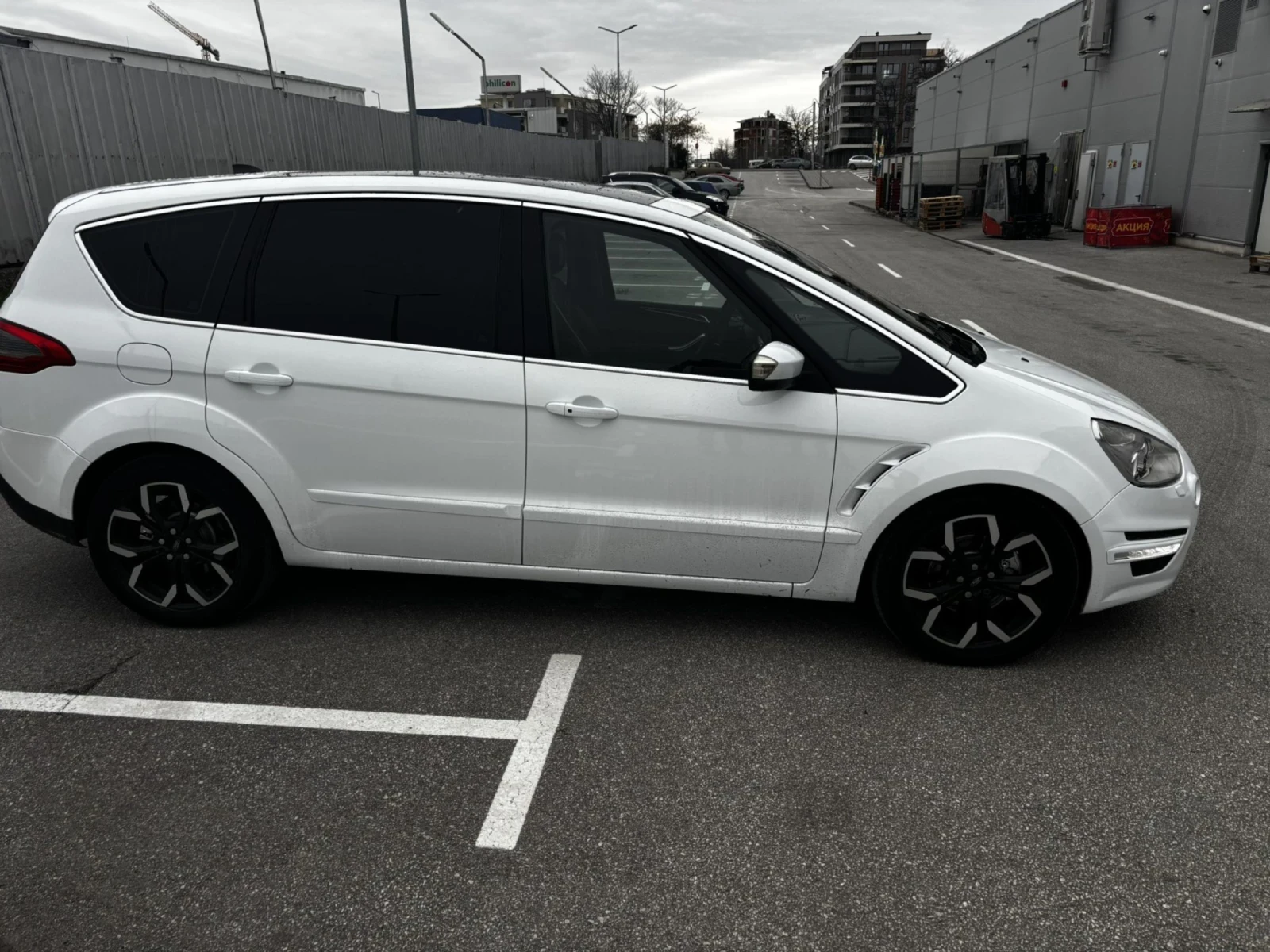 Ford S-Max Individual - изображение 4