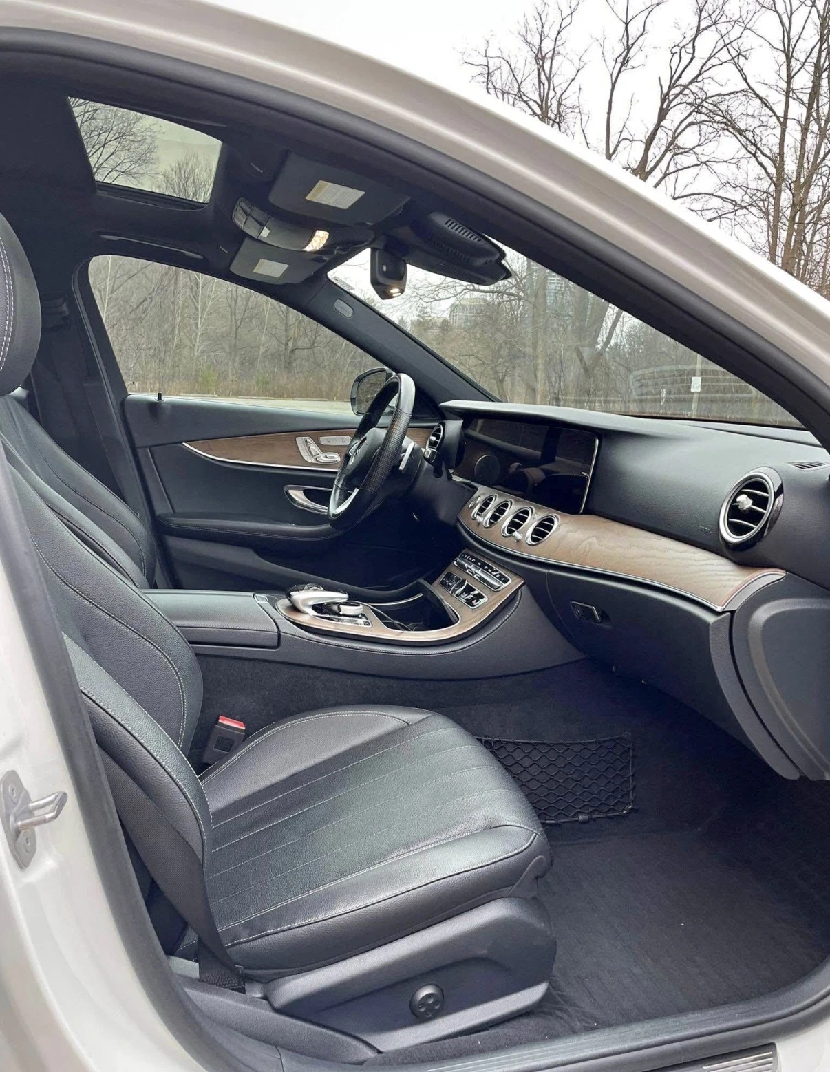 Mercedes-Benz E 300 BURMESTER * * CLEAN CARFAX * * АВТО КРЕДИТ * *  - изображение 7