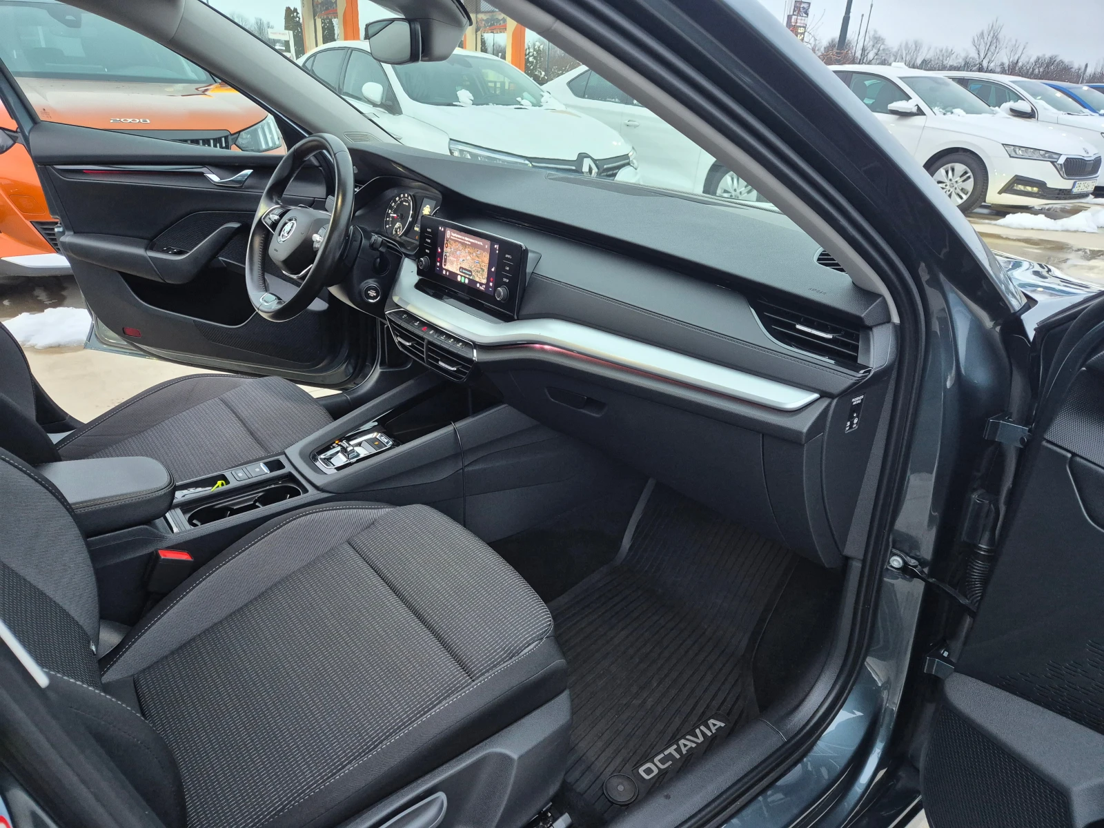 Skoda Octavia 4Х4 А/Т 150кс - изображение 9