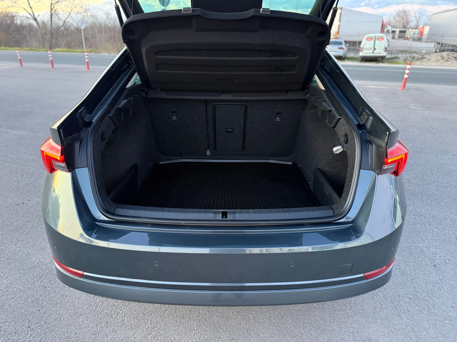 Skoda Octavia 4Х4 А/Т 150кс, снимка 10 - Автомобили и джипове - 53353226