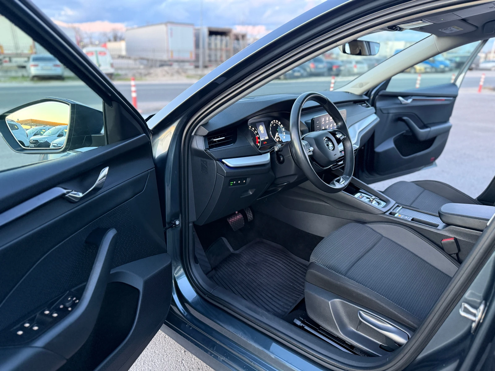 Skoda Octavia 4Х4 А/Т 150кс, снимка 12 - Автомобили и джипове - 53353226