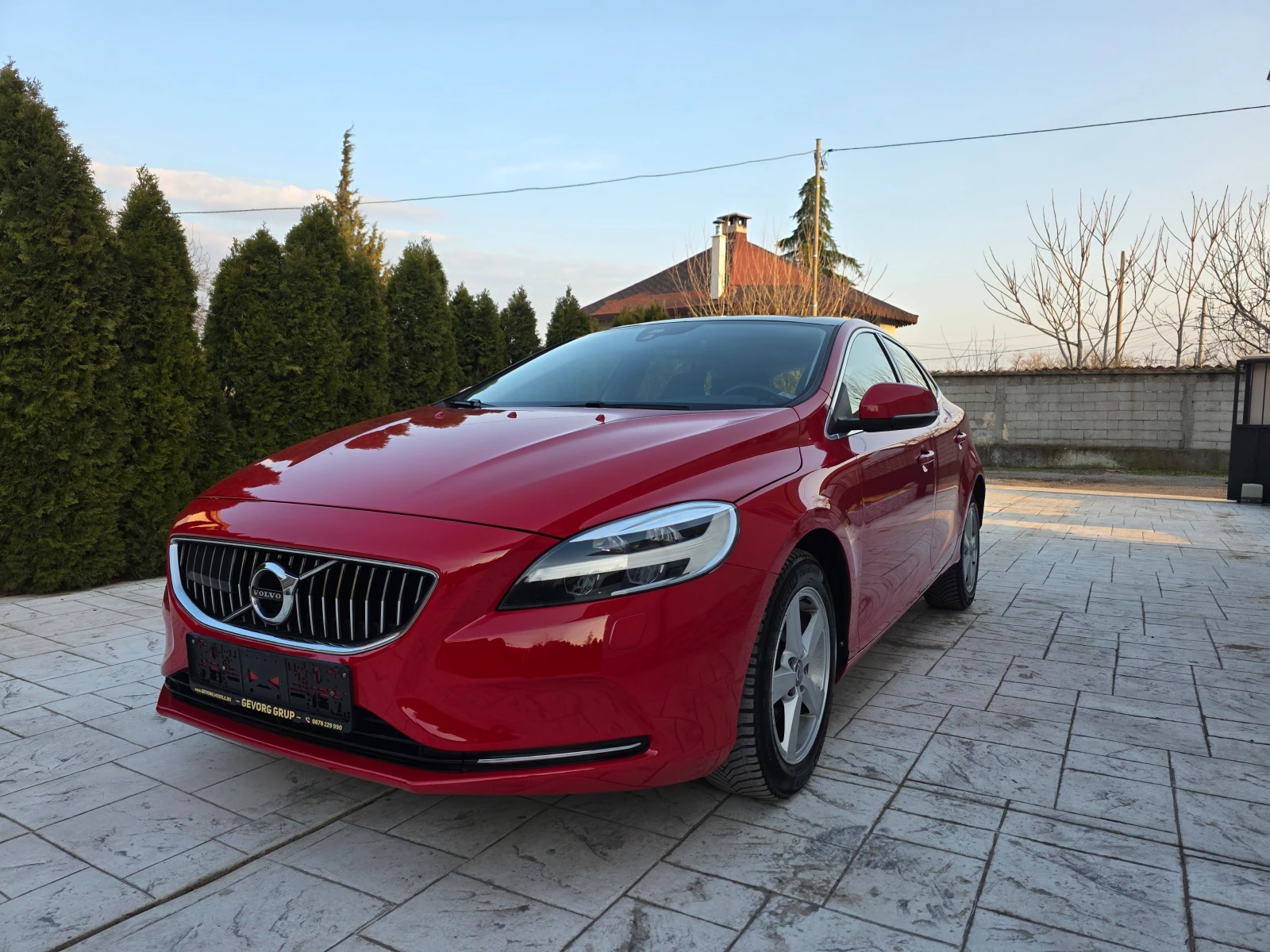 Volvo V40 2.0 D INSCRIPTION  KATO HOBA FULL