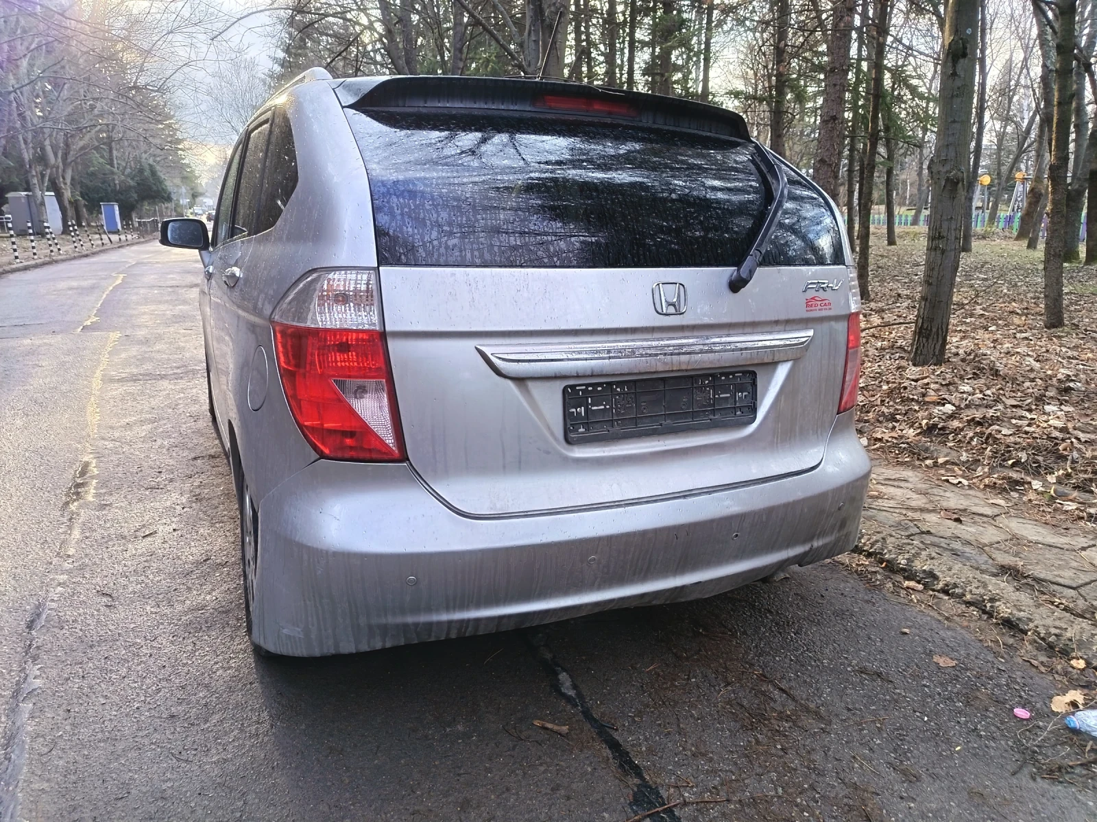 Honda Fr-v, снимка 3 - Автомобили и джипове - 53726137