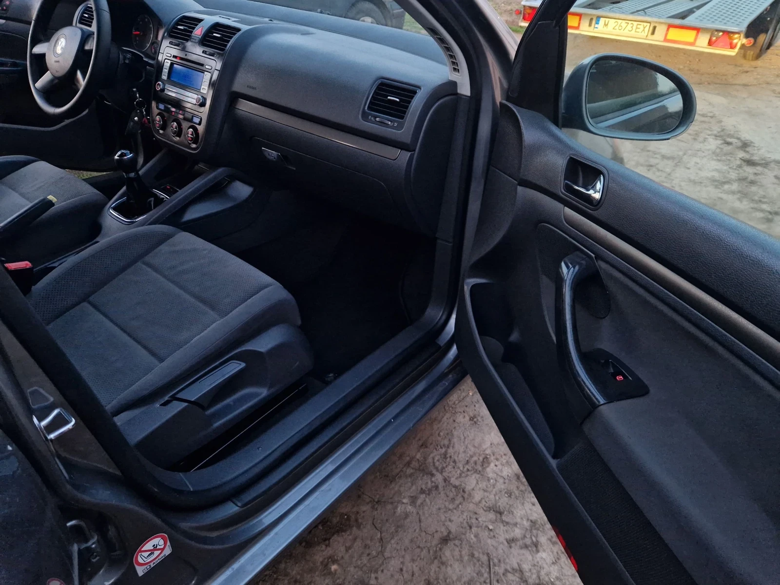 VW Golf 1.9TDI 105к.с., снимка 11 - Автомобили и джипове - 53739208