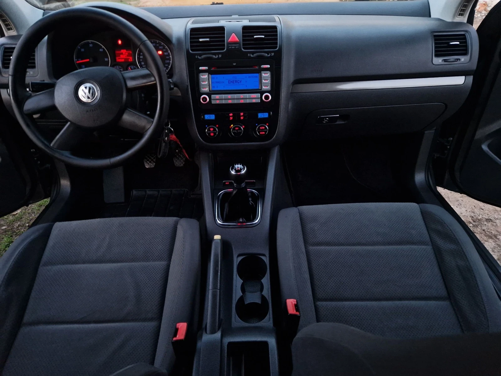 VW Golf 1.9TDI 105к.с., снимка 8 - Автомобили и джипове - 53739208