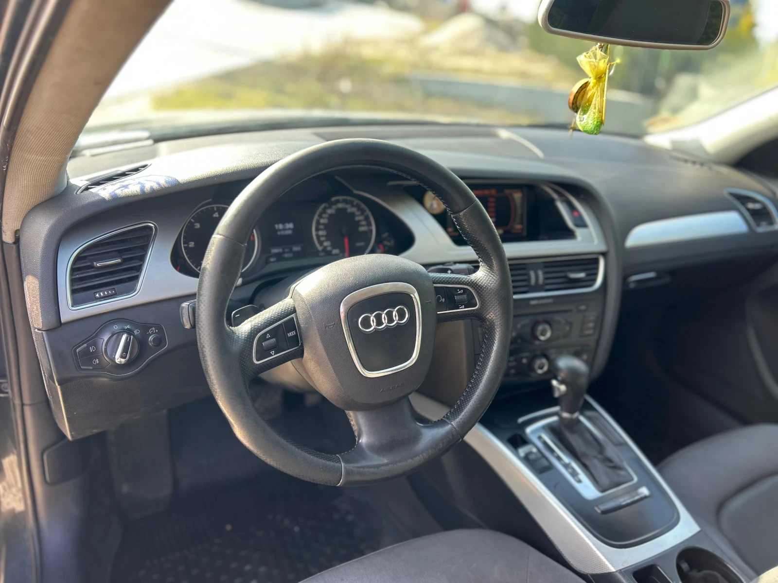 Audi A4 2.0, снимка 10 - Автомобили и джипове - 53740287