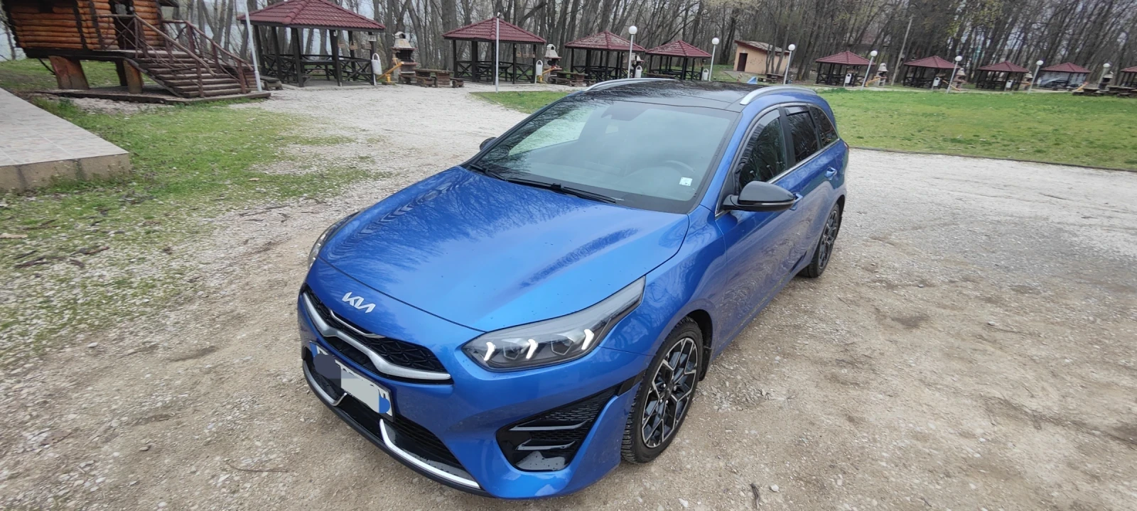 Kia Ceed SW 1.5 T-GDI 7DCT GT line, снимка 2 - Автомобили и джипове - 54063236