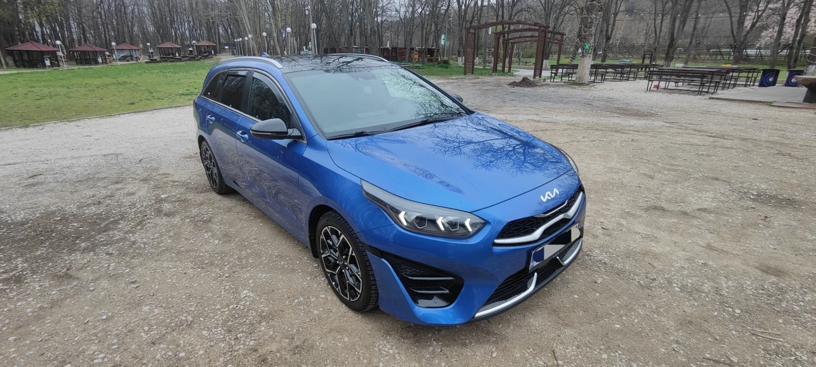 Kia Ceed SW 1.5 T-GDI 7DCT GT line, снимка 3 - Автомобили и джипове - 54063236