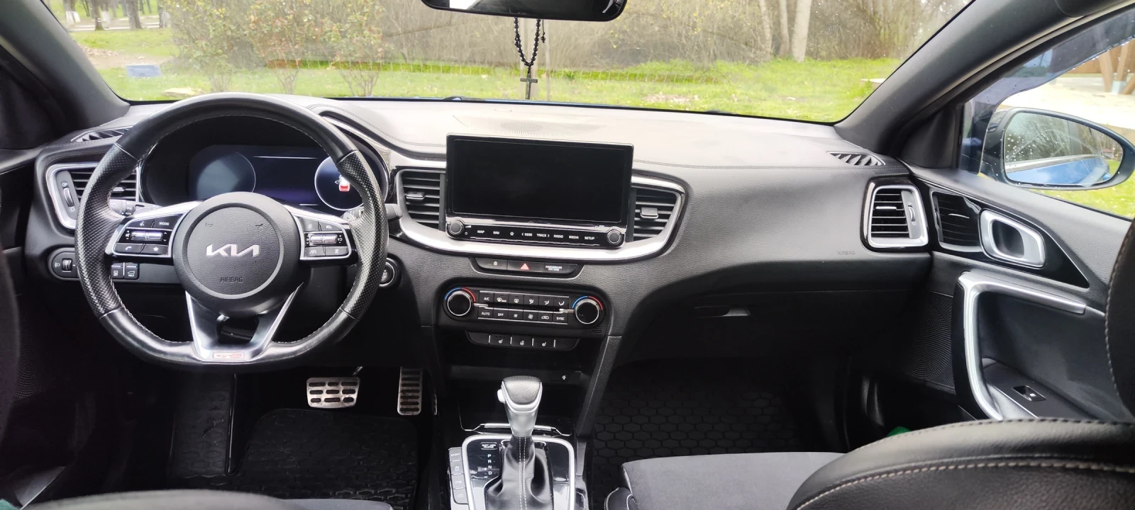 Kia Ceed SW 1.5 T-GDI 7DCT GT line, снимка 11 - Автомобили и джипове - 54063236