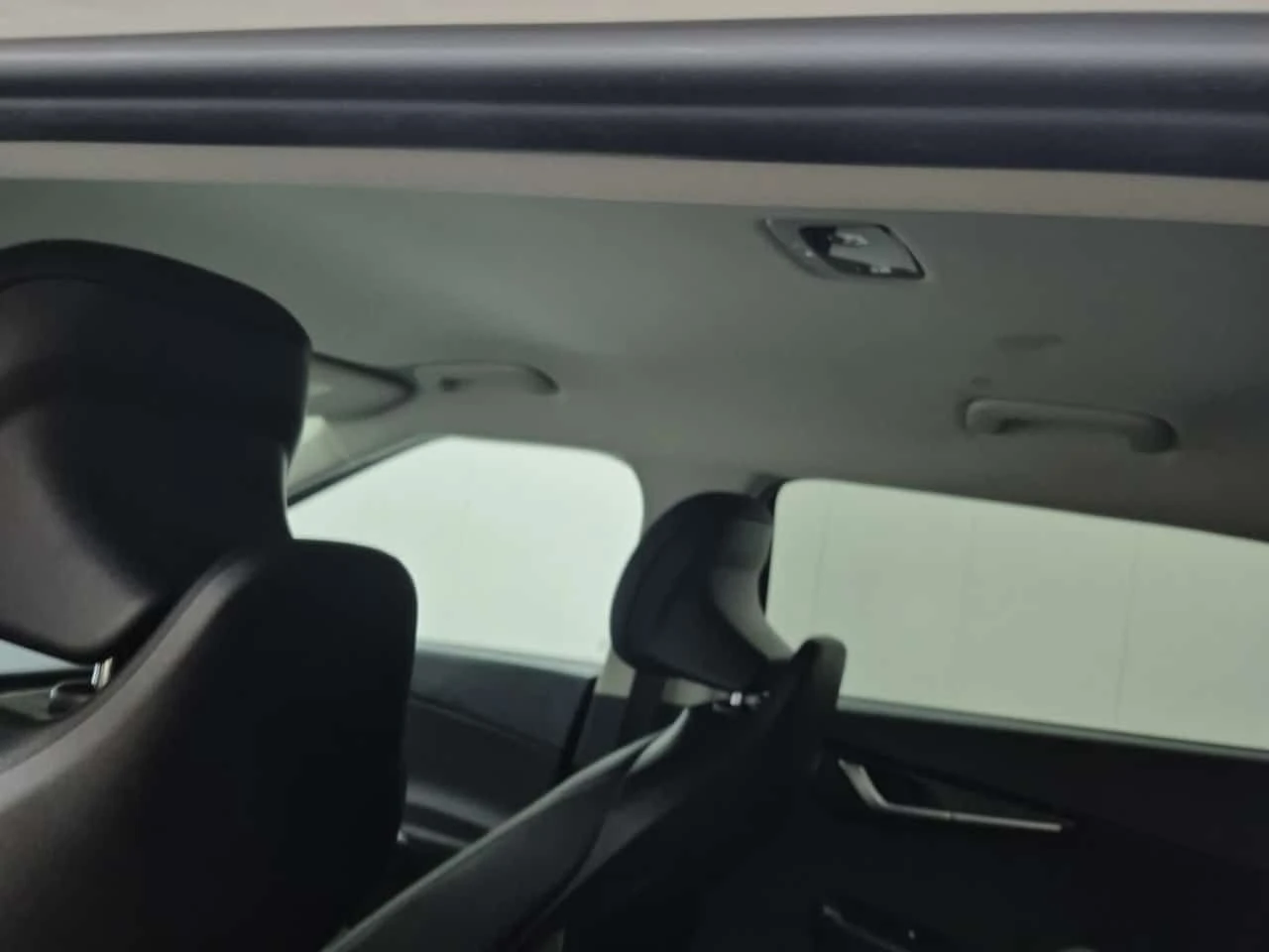 Kia EV6 4D UTILITY AWD/LAND /CARFAX/Подгрев/, снимка 13 - Автомобили и джипове - 54113194