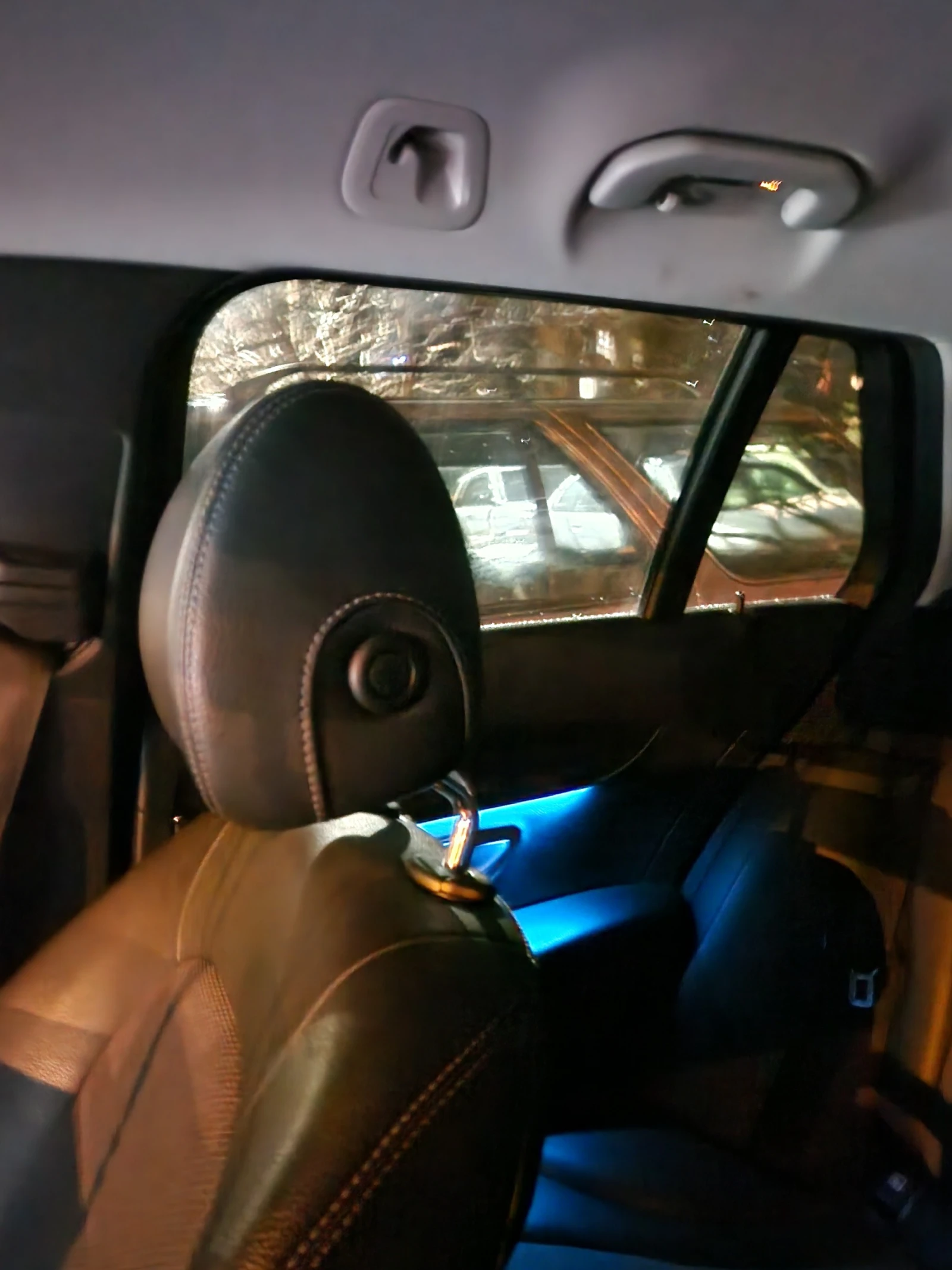 Mercedes-Benz C 220 AMG, снимка 13 - Автомобили и джипове - 54443367