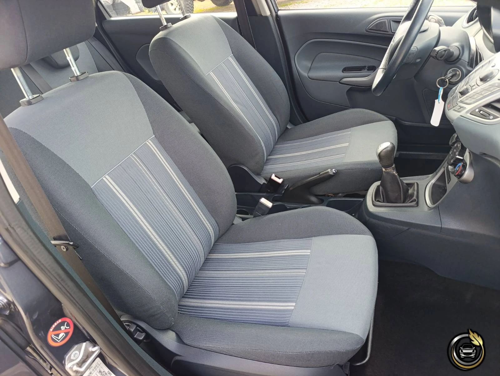 Ford Fiesta 1.6 TDCi ECOnetic, снимка 10 - Автомобили и джипове - 54670019
