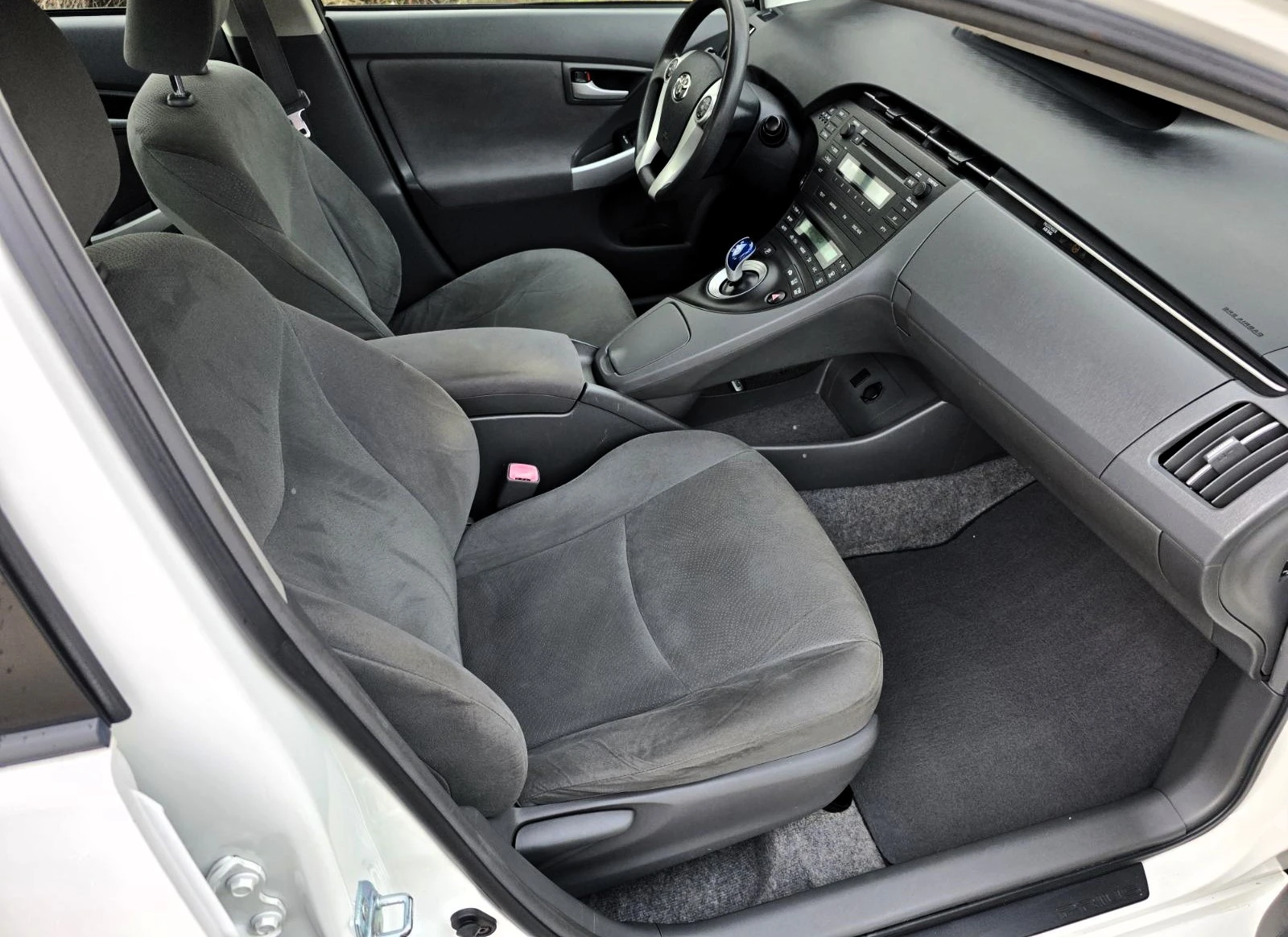 Toyota Prius 1.8Hybrid/136/e-CVT | Mobile.bg � ����������� 11