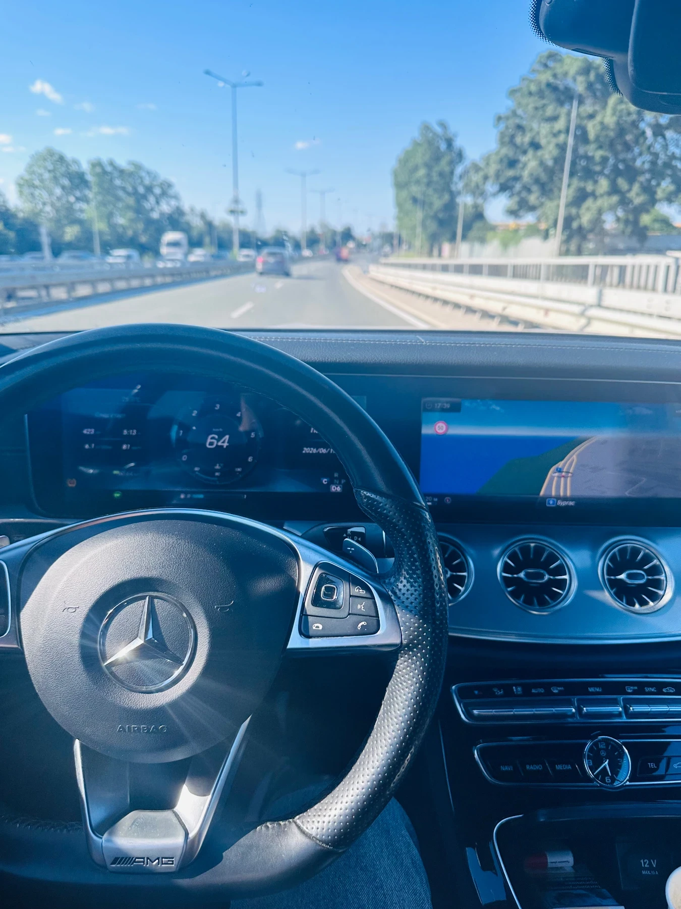 Mercedes-Benz E 220 COUPE/AMG/9G/WideSCR/HUP/DIGITAL/FULL, снимка 5 - Автомобили и джипове - 54978336
