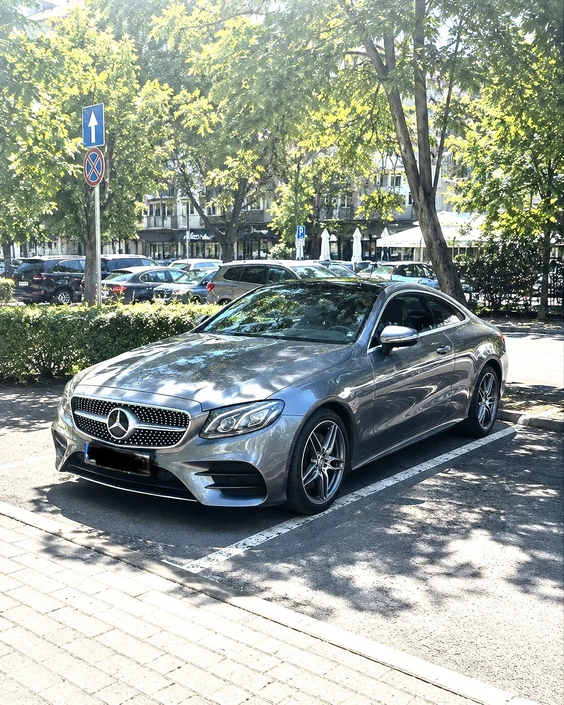 Mercedes-Benz E 220 COUPE/AMG/9G/WideSCR/HUP/DIGITAL/FULL