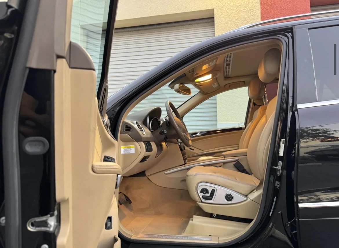 Mercedes-Benz ML 550 AMG* 4MATIC* FACELIFT* HK* KEYLESS* LPG* , снимка 12 - Автомобили и джипове - 55119596