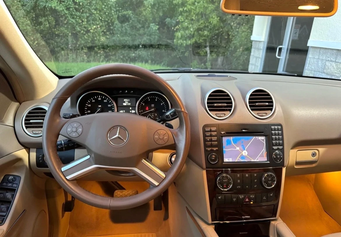 Mercedes-Benz ML 550 AMG* 4MATIC* FACELIFT* HK* KEYLESS* LPG* , снимка 14 - Автомобили и джипове - 55119596