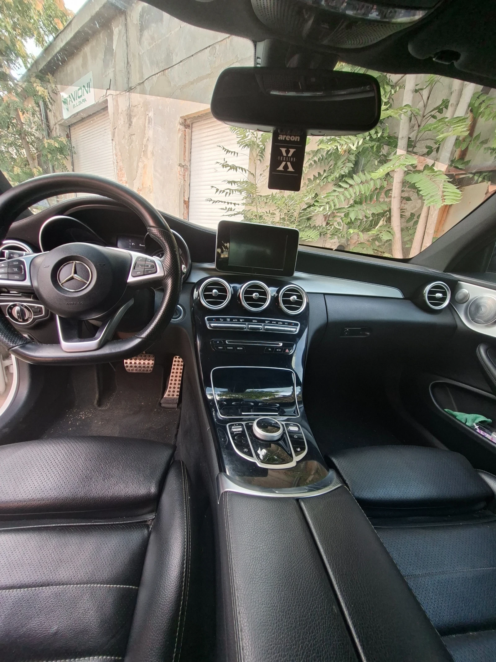 Mercedes-Benz C 300, снимка 15 - Автомобили и джипове - 55598642
