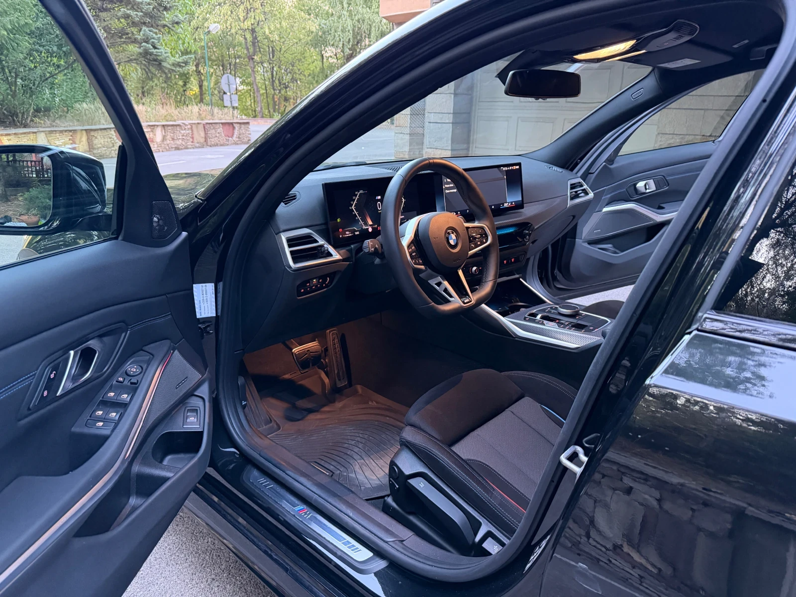BMW 320 i xD, 11 750км, НОВА !!! от M- CAR SOFIA !!!, снимка 5 - Автомобили и джипове - 56244273