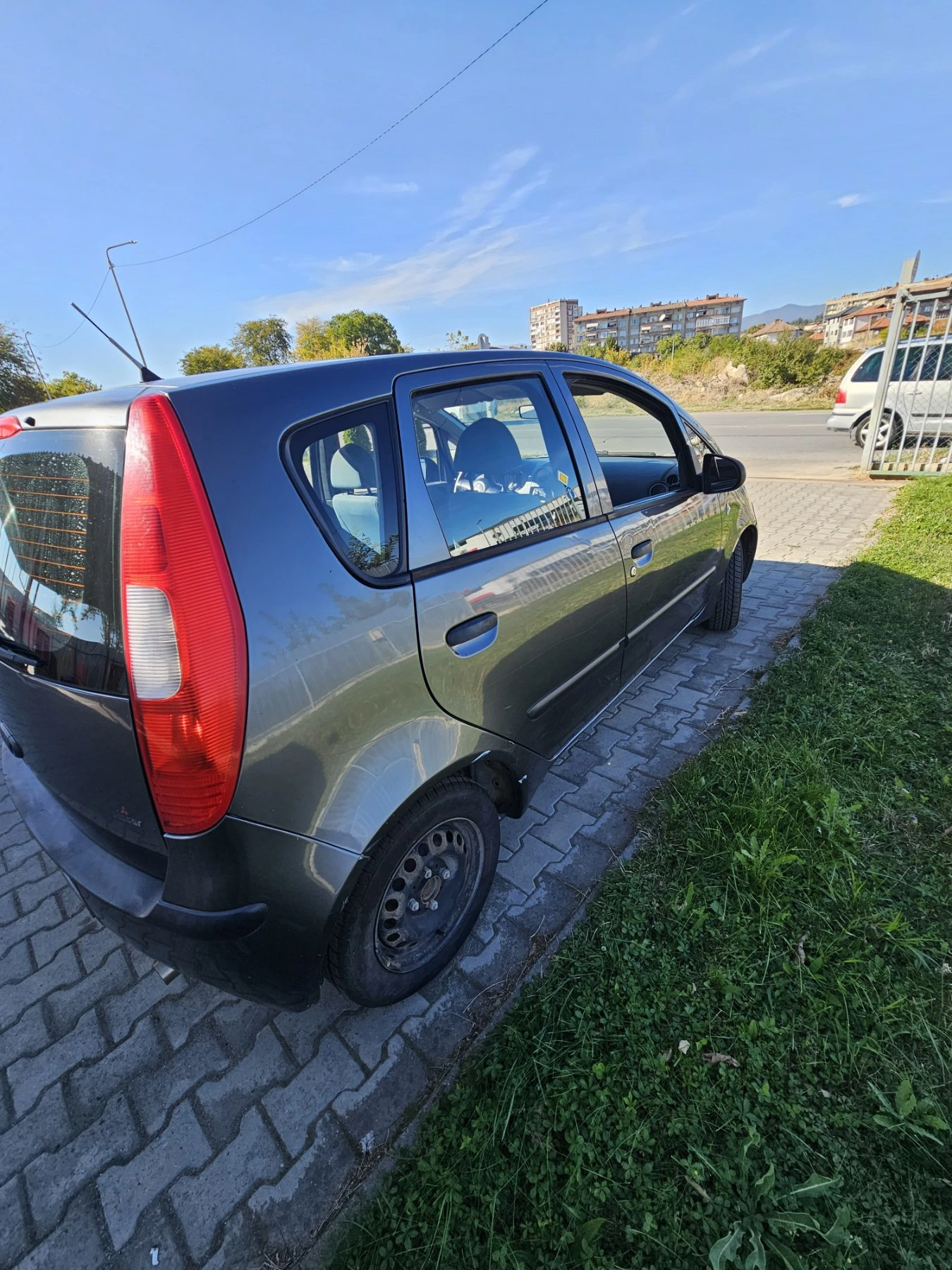 Mitsubishi Colt, снимка 5 - Автомобили и джипове - 56383245