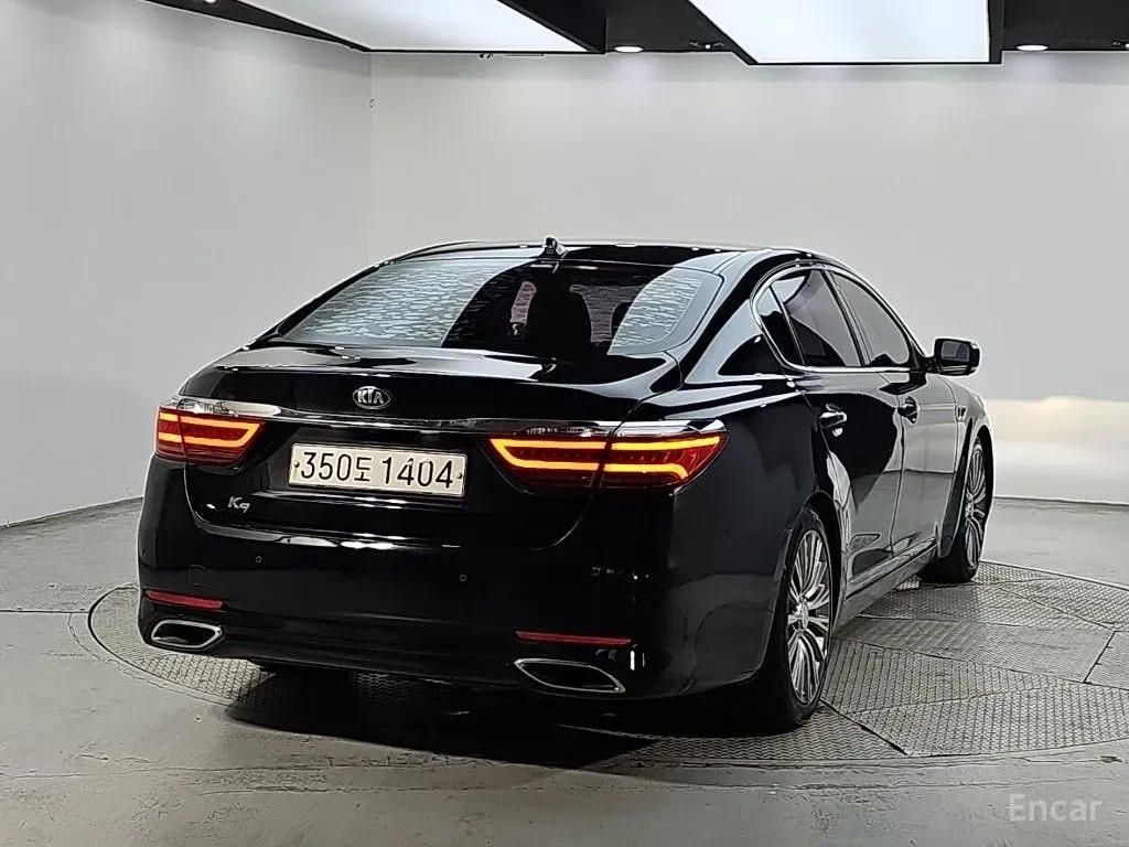 Kia K9 3.3 GDI| EXECUTIVE| 360 КАМЕРИ| ОБДУХВАНЕ| , снимка 4 - Автомобили и джипове - 56567587
