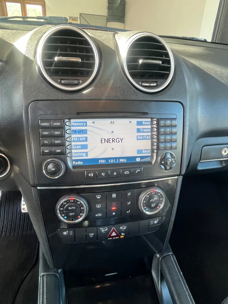 Mercedes-Benz ML 320, снимка 9 - Автомобили и джипове - 52908529