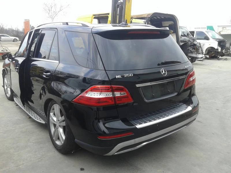 Mercedes-Benz ML 350d, снимка 4 - Автомобили и джипове - 32192968