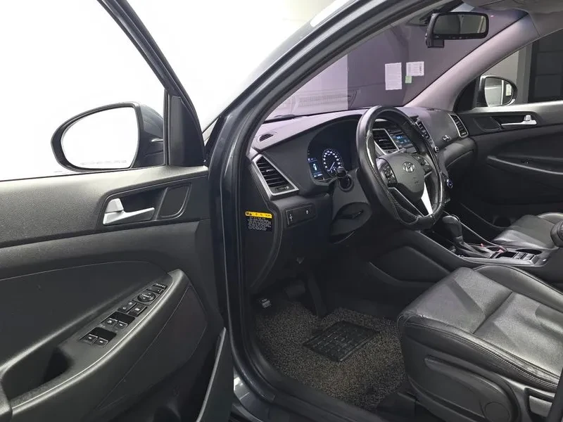 Hyundai Tucson 2.0 - САМО 30% АВАНС, снимка 10 - Автомобили и джипове - 56065828