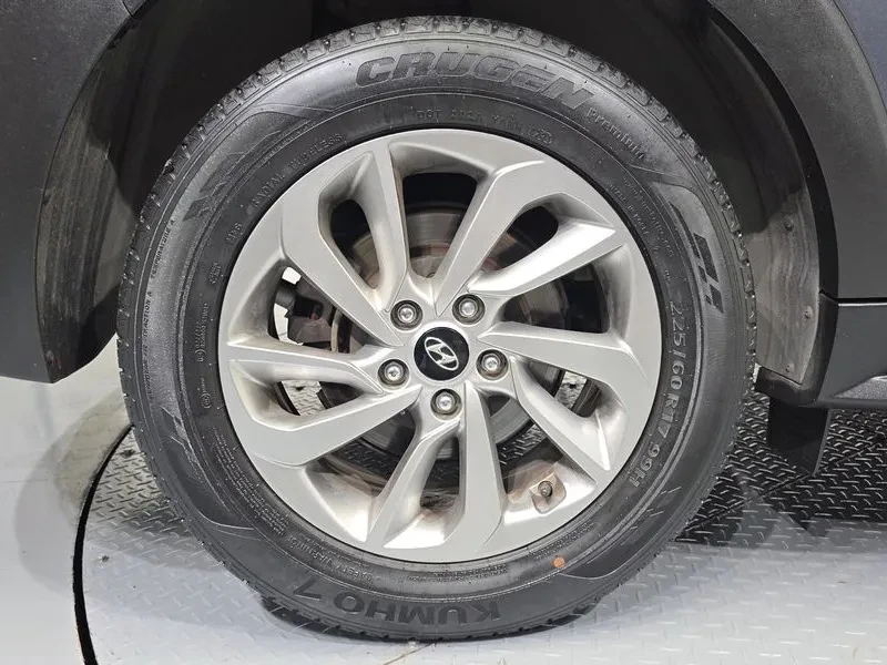 Hyundai Tucson 2.0 - САМО 30% АВАНС, снимка 5 - Автомобили и джипове - 56065828