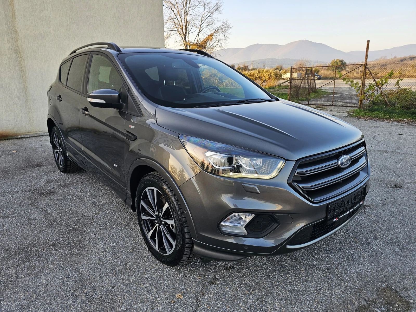 Ford Kuga 2.0 AWD 180к.с. ST LINE 42000км НОВ ДВИГАТЕЛ - изображение 3