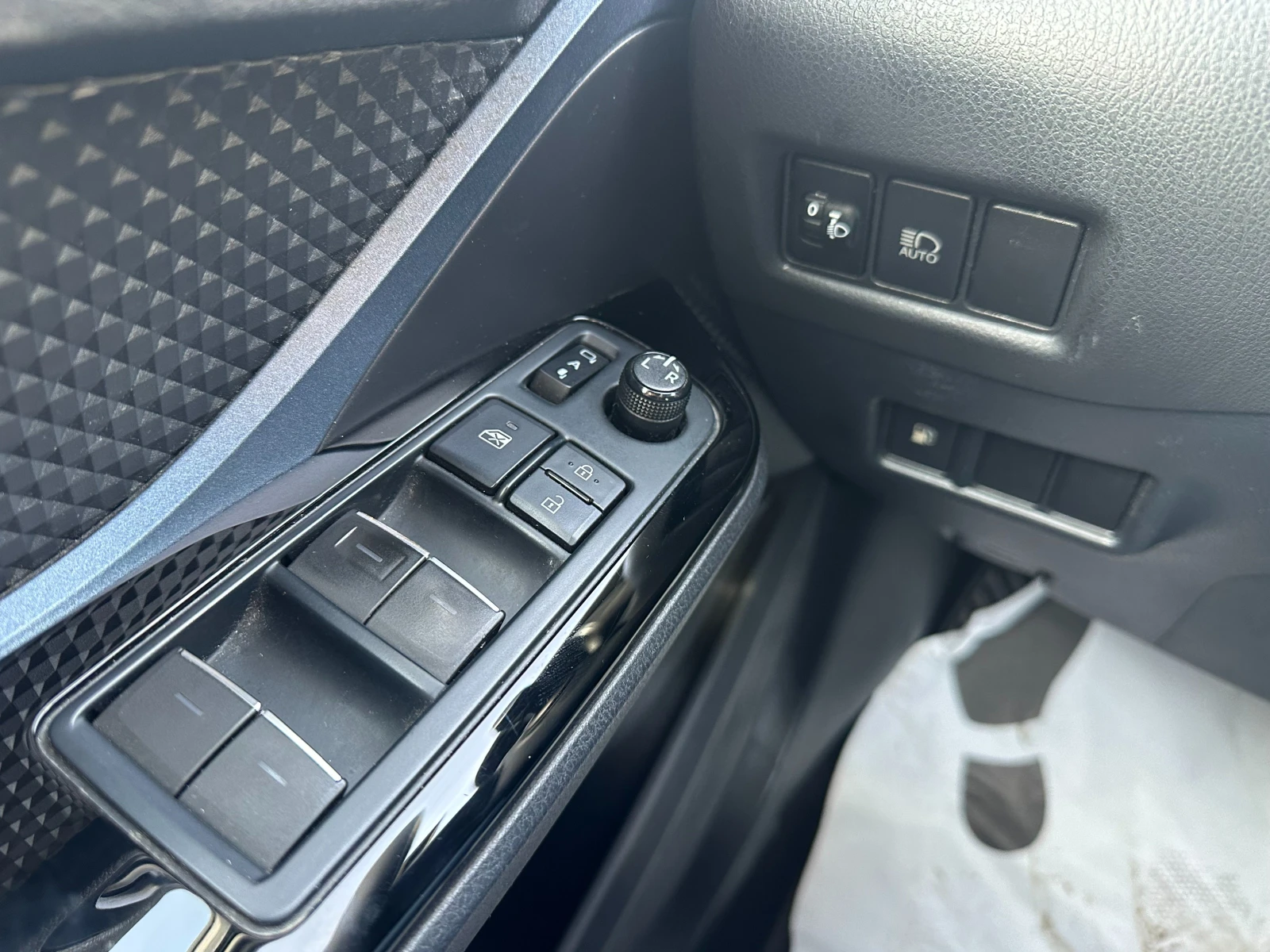 Toyota C-HR Facelift/Hybrid/�������� | Mobile.bg � ����������� 15