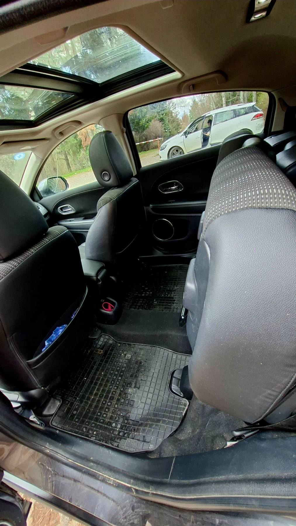 Honda Hr-v, снимка 5 - Автомобили и джипове - 53999573