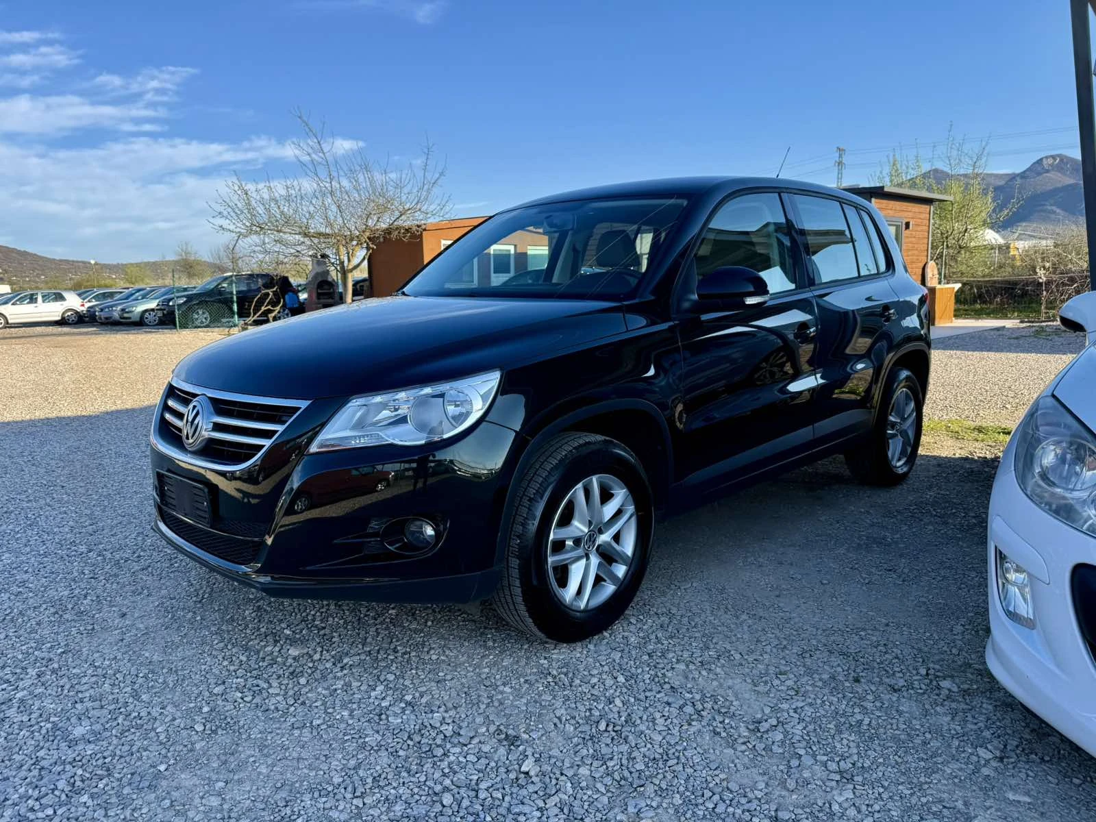 VW Tiguan 2.0TDI Italia, снимка 2 - Автомобили и джипове - 54131988