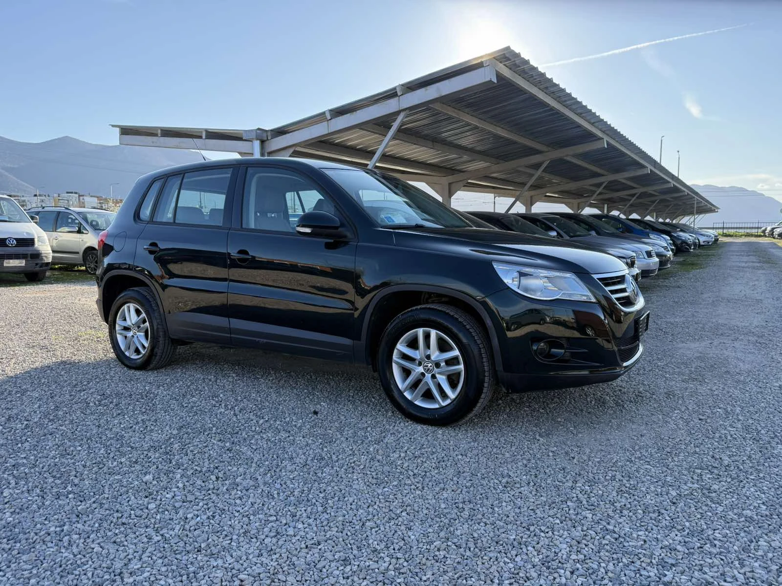 VW Tiguan 2.0TDI Italia, снимка 5 - Автомобили и джипове - 54131988
