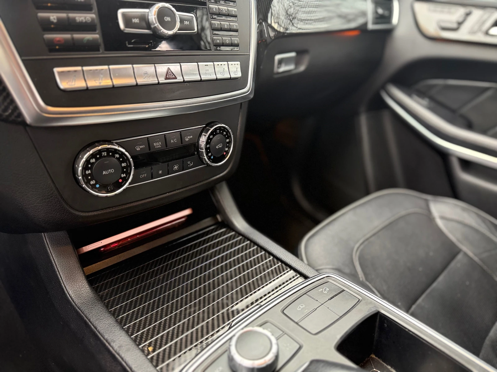 Mercedes-Benz GL 350 Като нов, снимка 16 - Автомобили и джипове - 54167241