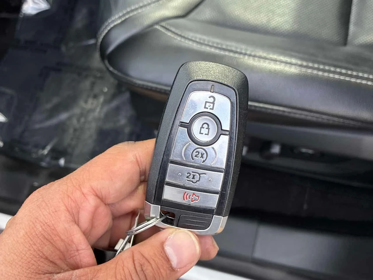 Ford Explorer * ST * CARFAX * ПАНО * KEYLESS * ПОДГРЕВИ, снимка 14 - Автомобили и джипове - 54644313