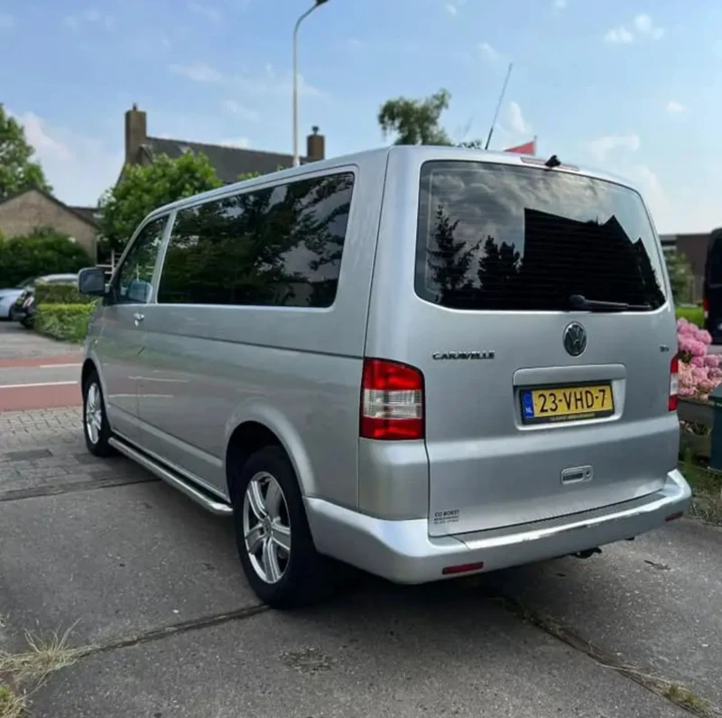 VW Caravelle 2.5 tdi, снимка 2 - Бусове и автобуси - 47711573