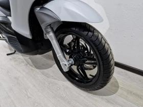 Piaggio Beverly 350i ABS/ASR 2018г., снимка 12