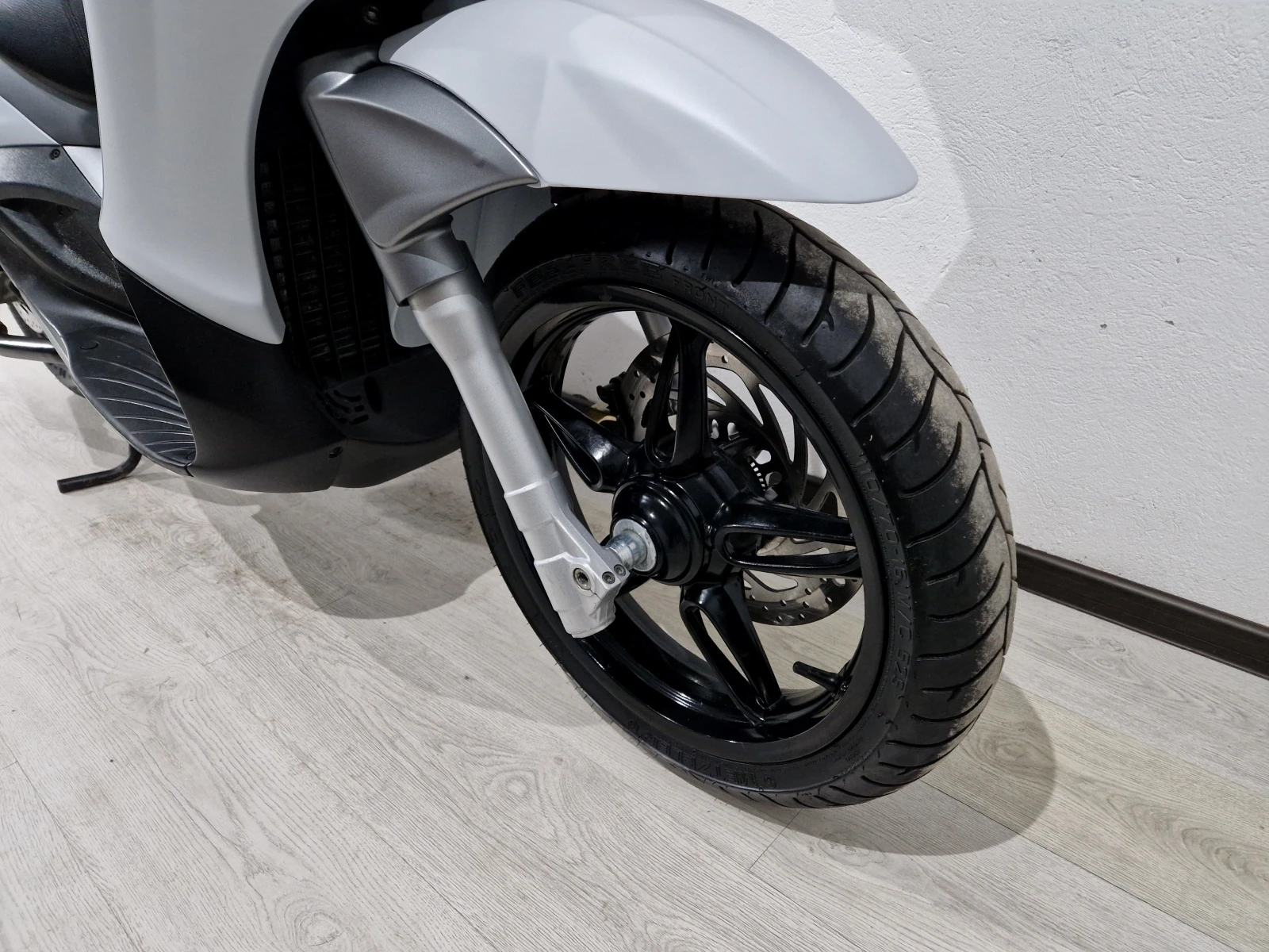 Piaggio Beverly 350i ABS/ASR 2018г., снимка 12 - Мотоциклети и мототехника - 56346463