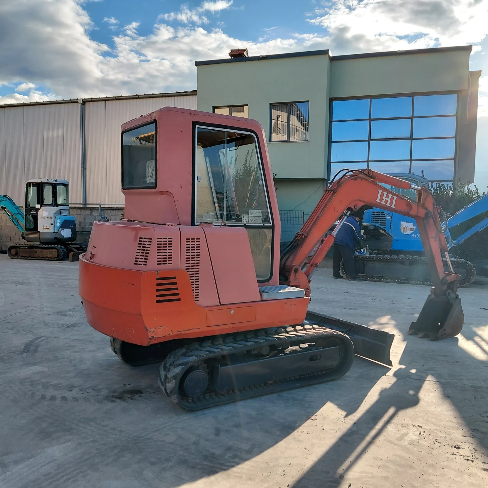  Hitachi IHI IS-28G2 *  *  | Mobile.bg   5