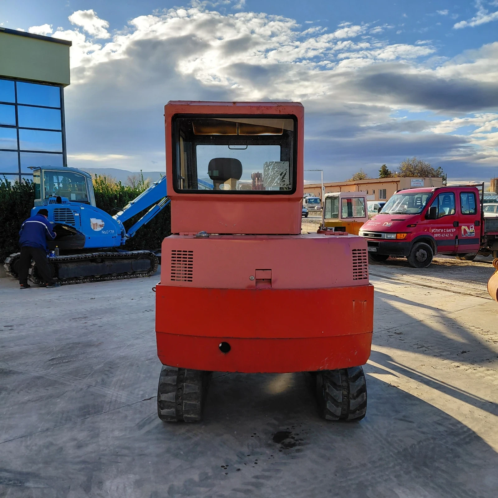  Hitachi IHI IS-28G2 *  *  | Mobile.bg   4